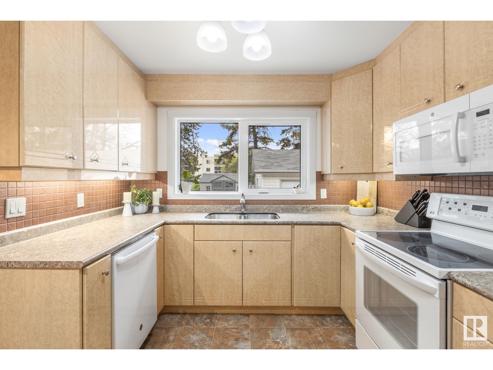 53 Lambert Cr, St. Albert, Alberta  T8N 1M3 - Photo 12 - E4436565