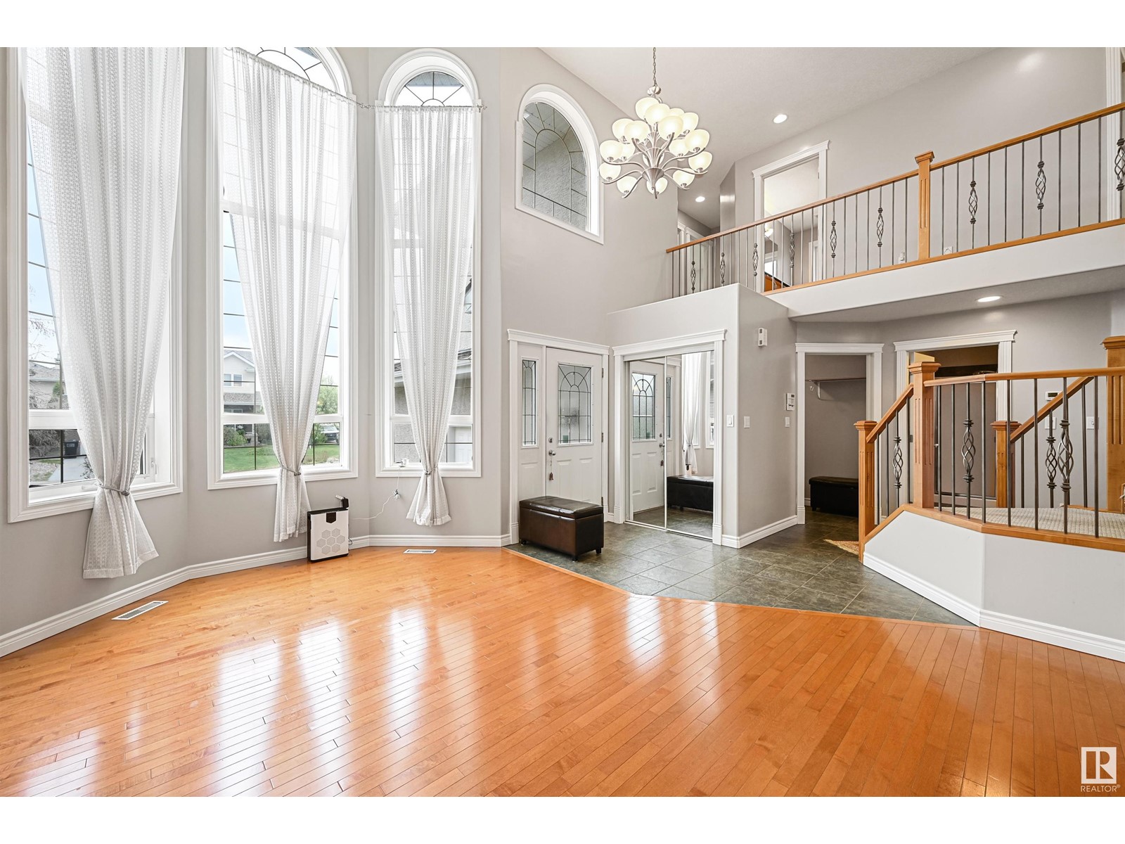 Property at 741 HALIBURTON CR NW image 3