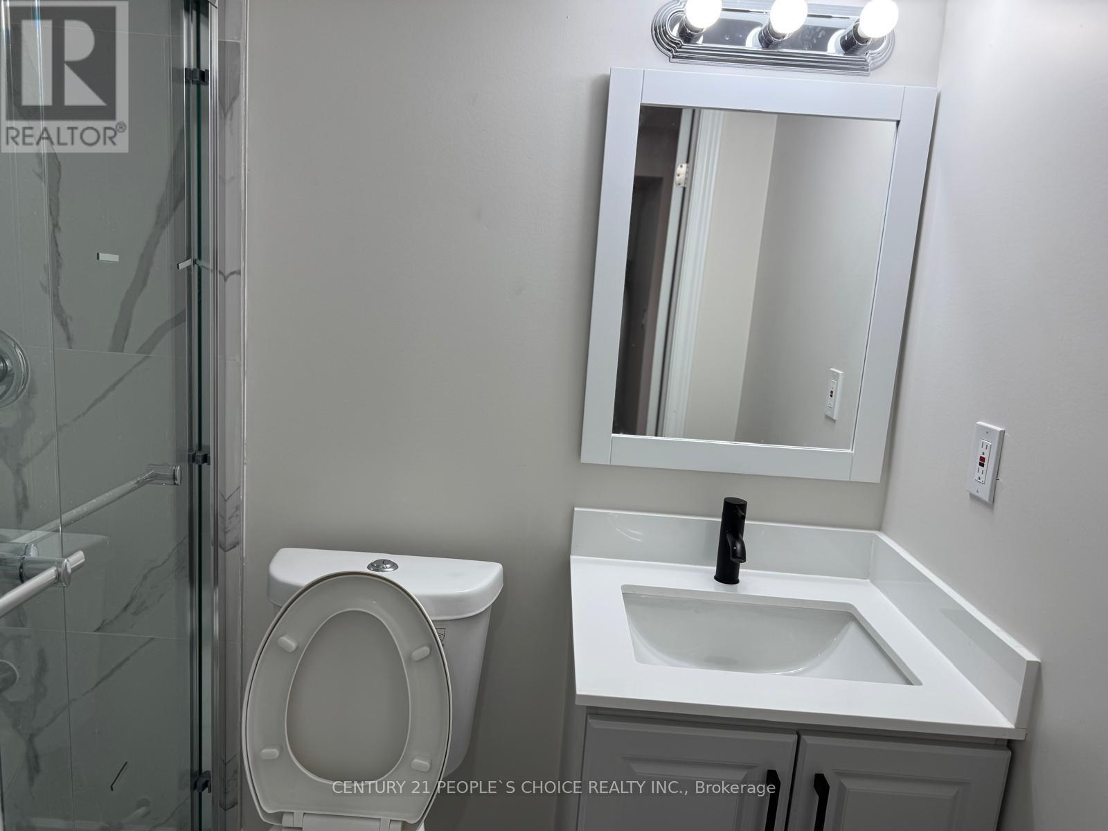6862 Darcel Avenue, Mississauga (Malton), Ontario  L4T 2W5 - Photo 33 - W12150338