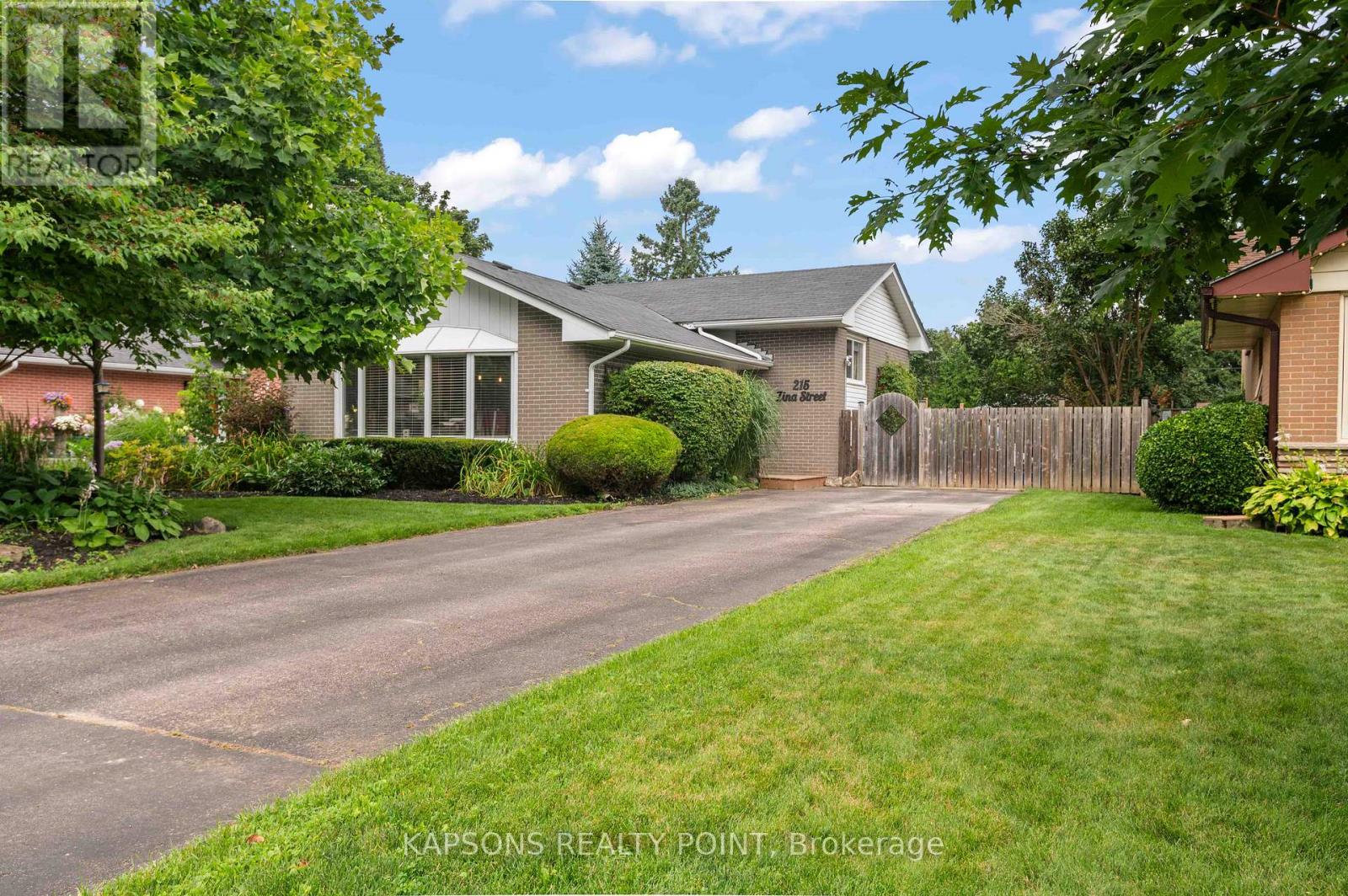215 Zina Street, Orangeville, Ontario  L9W 1E9 - Photo 2 - W12150354