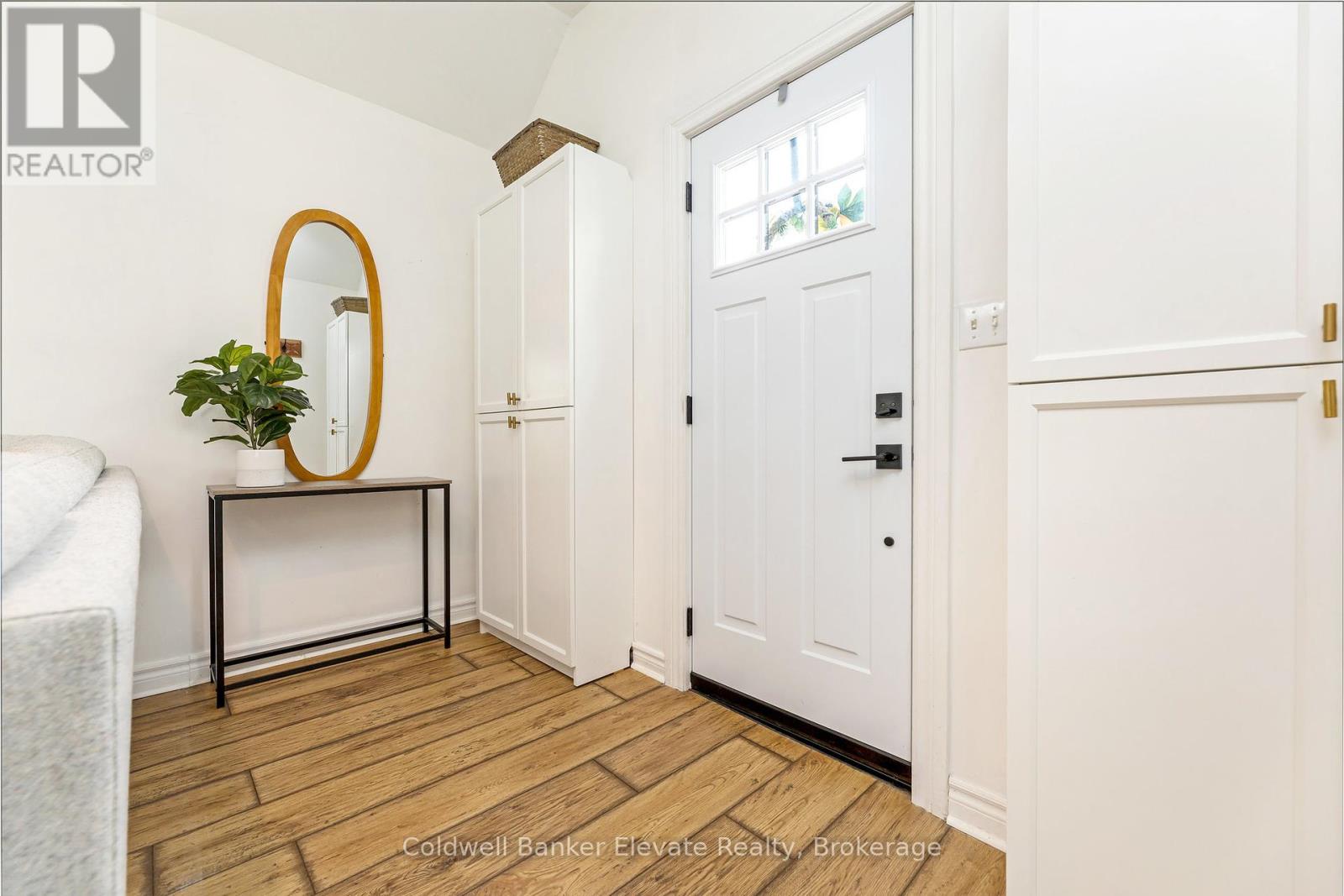 Property at 243 QUEEN STREET E image 4
