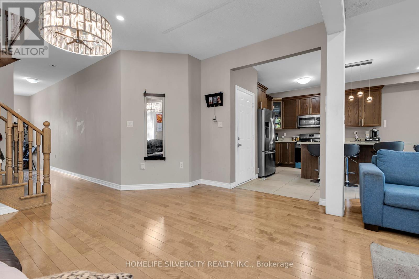 Property at 38 GEORGE ROBINSON DRIVE image 4