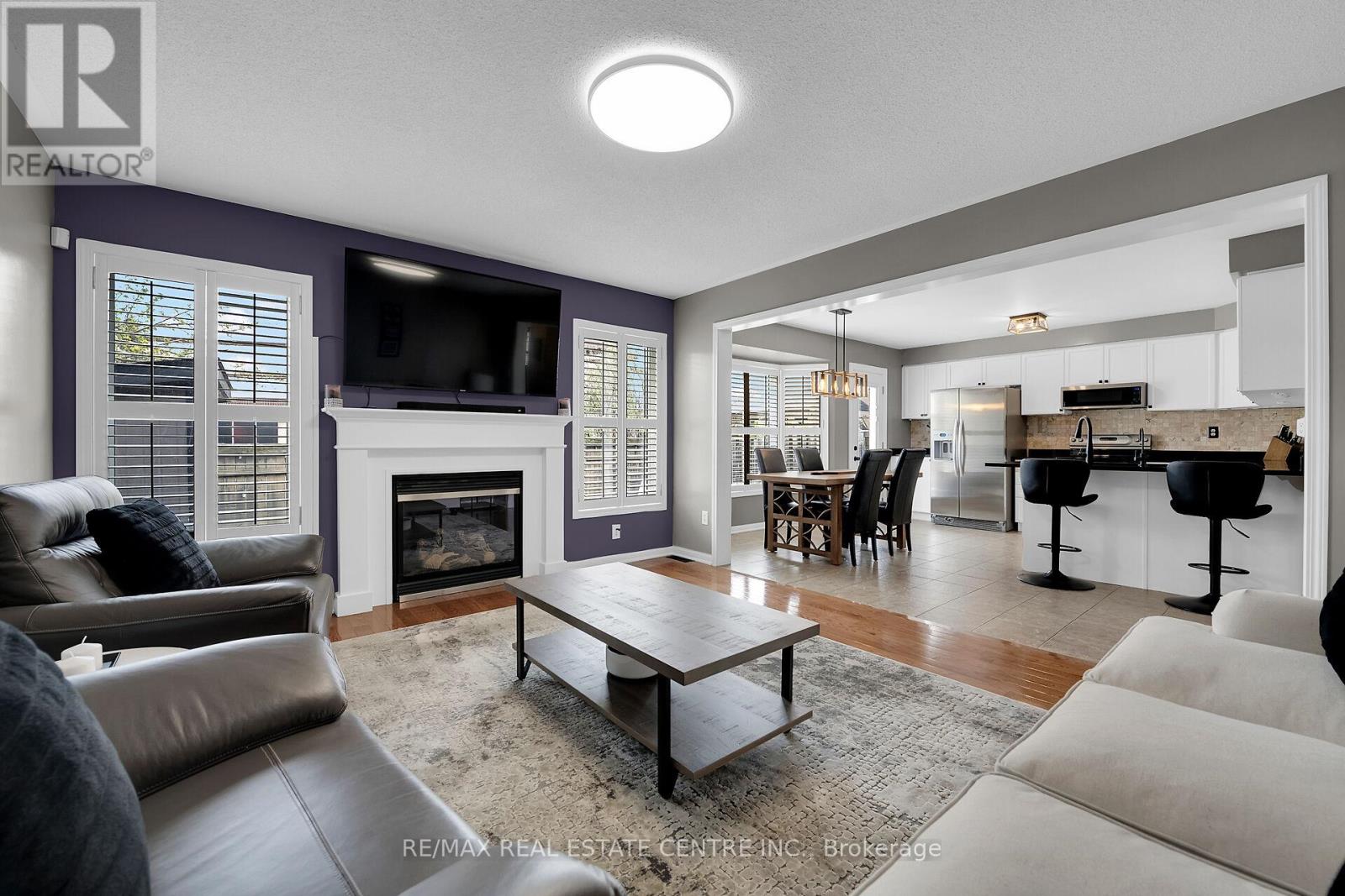 3266 Mccurdy Court, Burlington, Ontario  L7M 0C1 - Photo 3 - W12150447