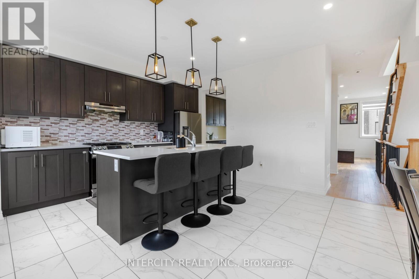 19 Queenpost Drive, Brampton (Credit Valley), Ontario  L6X 0B2 - Photo 16 - W12150471