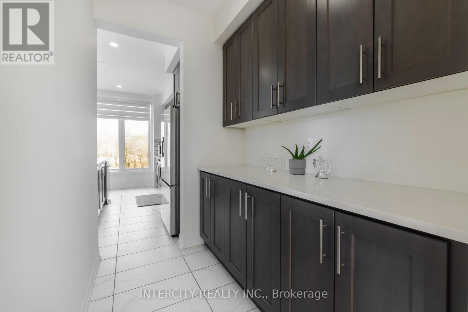 19 Queenpost Drive, Brampton (Credit Valley), Ontario  L6X 0B2 - Photo 24 - W12150471