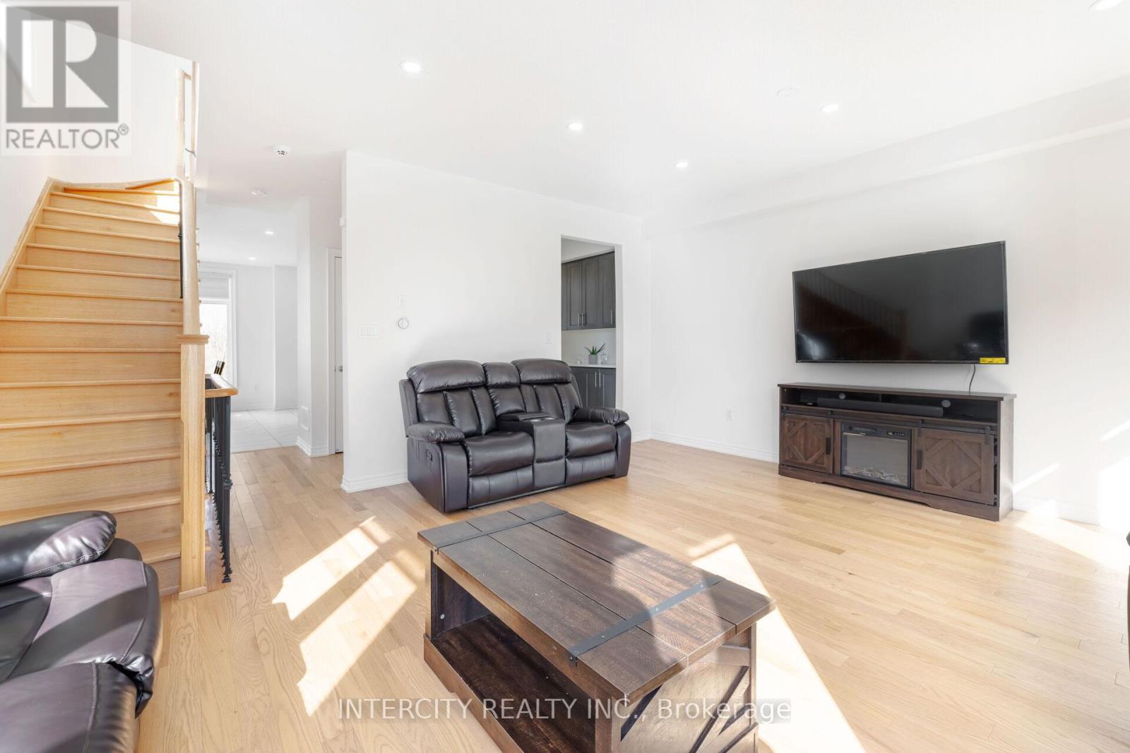 19 Queenpost Drive, Brampton (Credit Valley), Ontario  L6X 0B2 - Photo 26 - W12150471