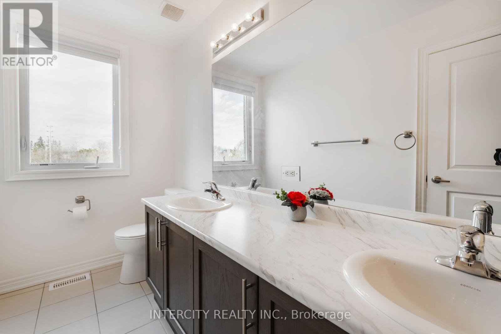 19 Queenpost Drive, Brampton (Credit Valley), Ontario  L6X 0B2 - Photo 35 - W12150471