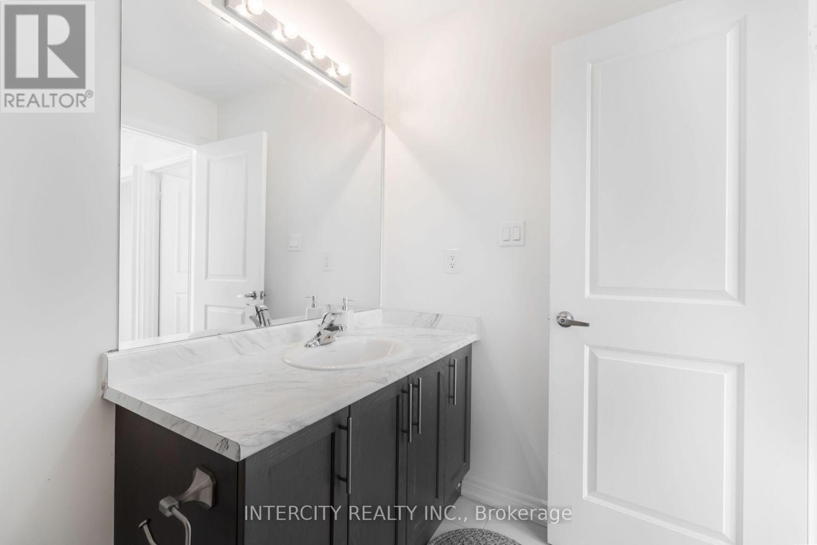 19 Queenpost Drive, Brampton, Ontario  L6X 0B2 - Photo 45 - W12150471