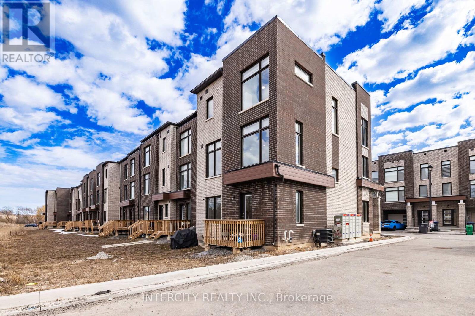 19 Queenpost Drive, Brampton (Credit Valley), Ontario  L6X 0B2 - Photo 47 - W12150471