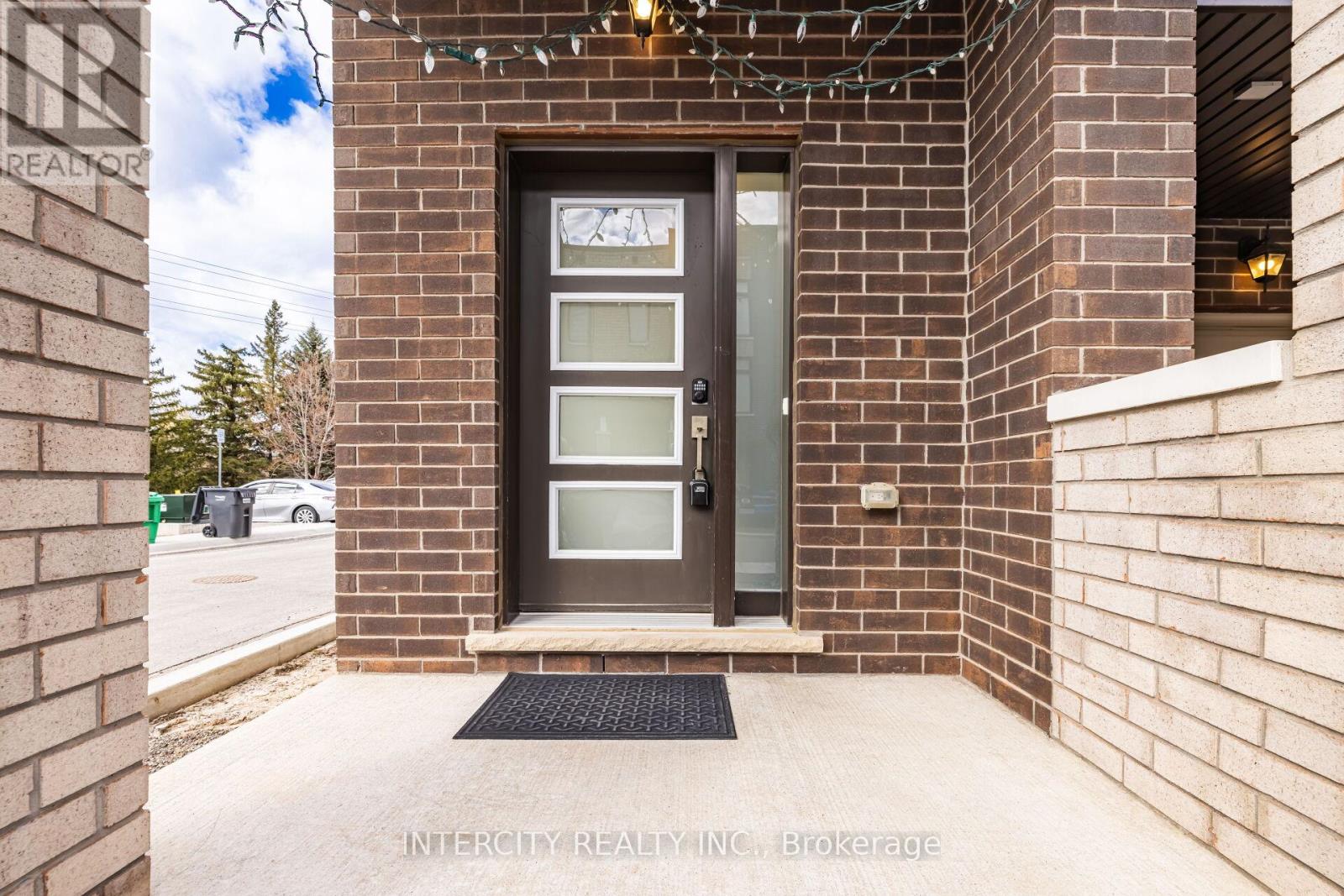 Property at 19 QUEENPOST DRIVE image 5