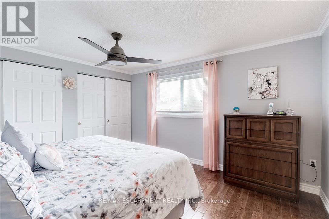 2143 Clipper Crescent, Burlington, Ontario  L7M 2P7 - Photo 17 - W12150559