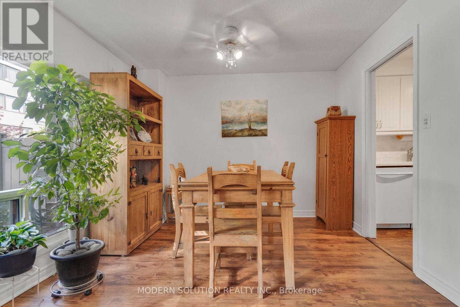 25 - 1021 Cedarglen Gate, Mississauga, Ontario  L5C 3A7 - Photo 13 - W12150573