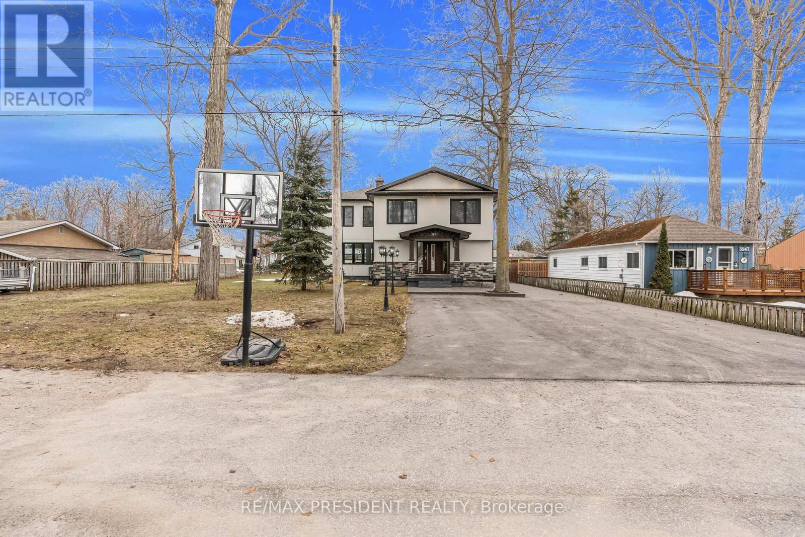 3951 Alberta Avenue, Innisfil, Ontario  L9S 2M1 - Photo 3 - N12149951