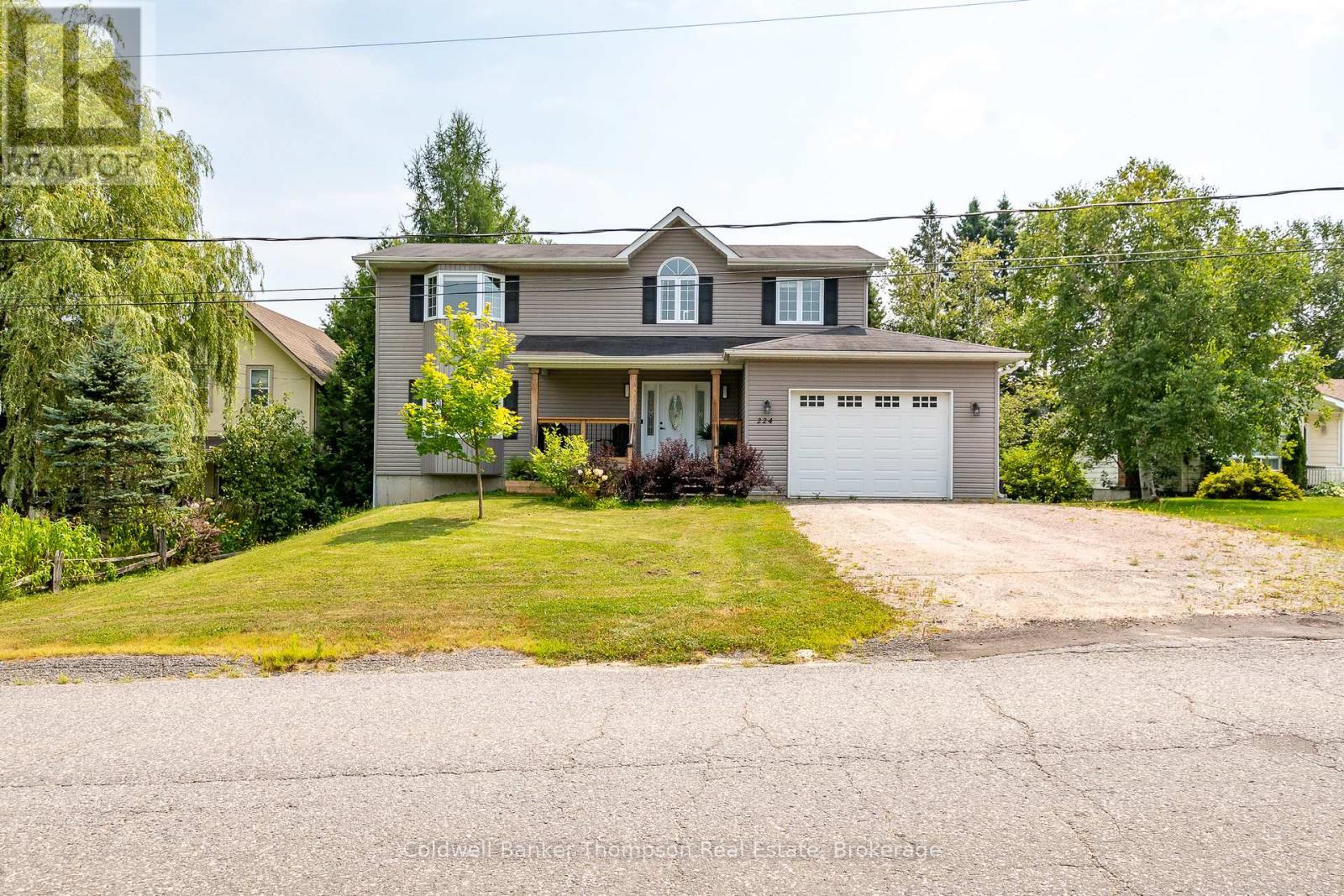 224 Queen Street, Burk's Falls, Ontario  P0A 1C0 - Photo 1 - X12150680