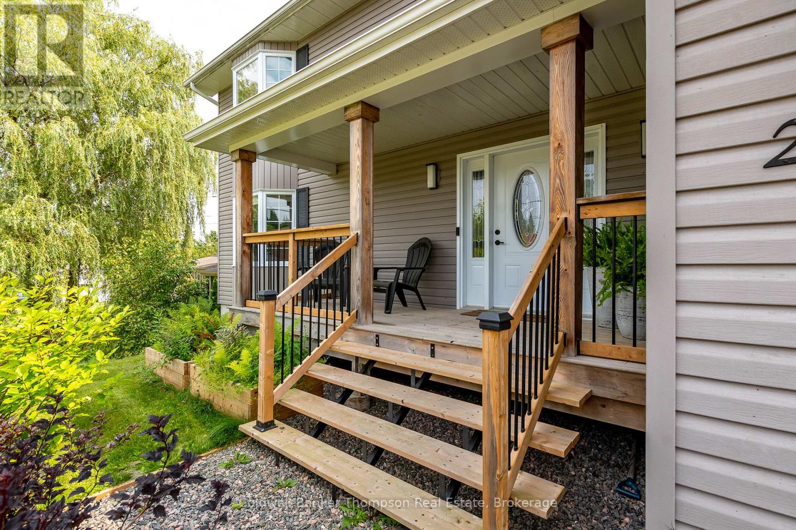 224 Queen Street, Burk's Falls, Ontario  P0A 1C0 - Photo 2 - X12150680