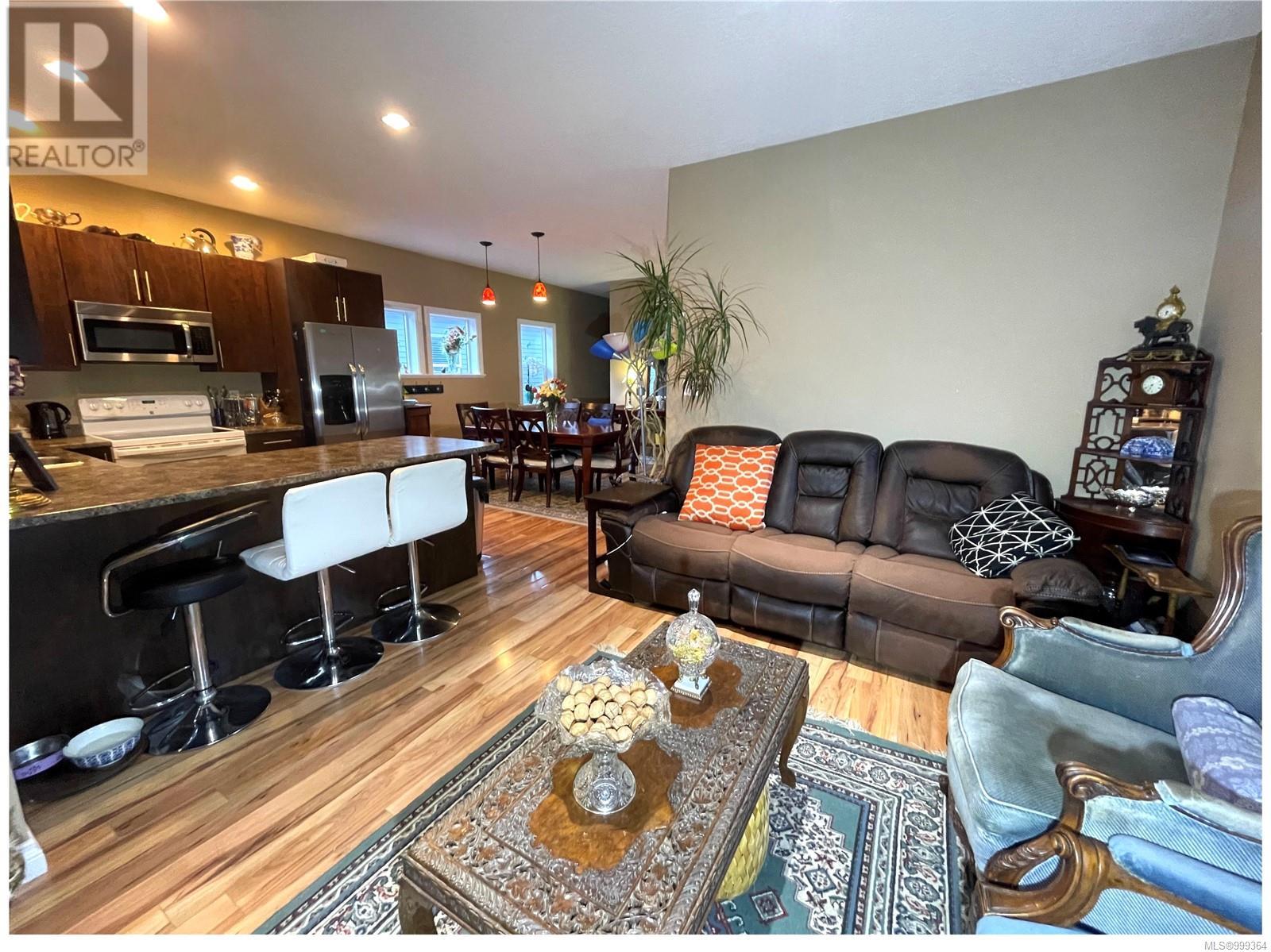 Property at 887 Wild Ridge Way image 2