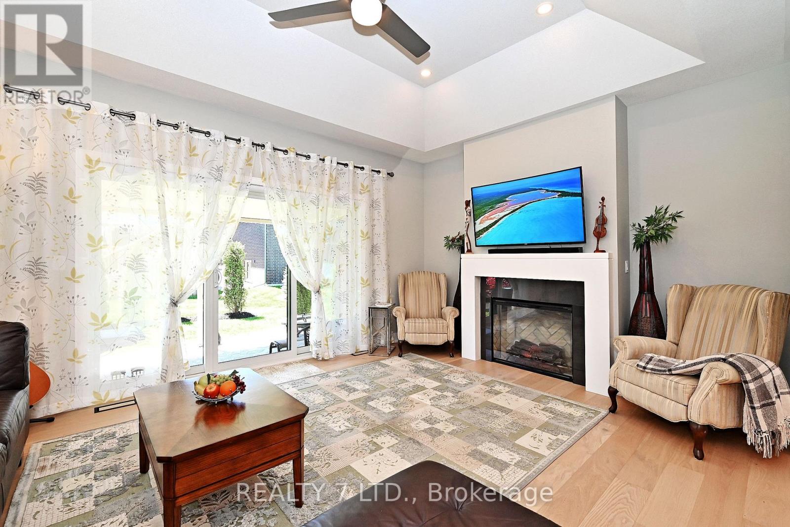 544 Old Course Trail, Welland, Ontario  L3B 0L8 - Photo 10 - X12150419