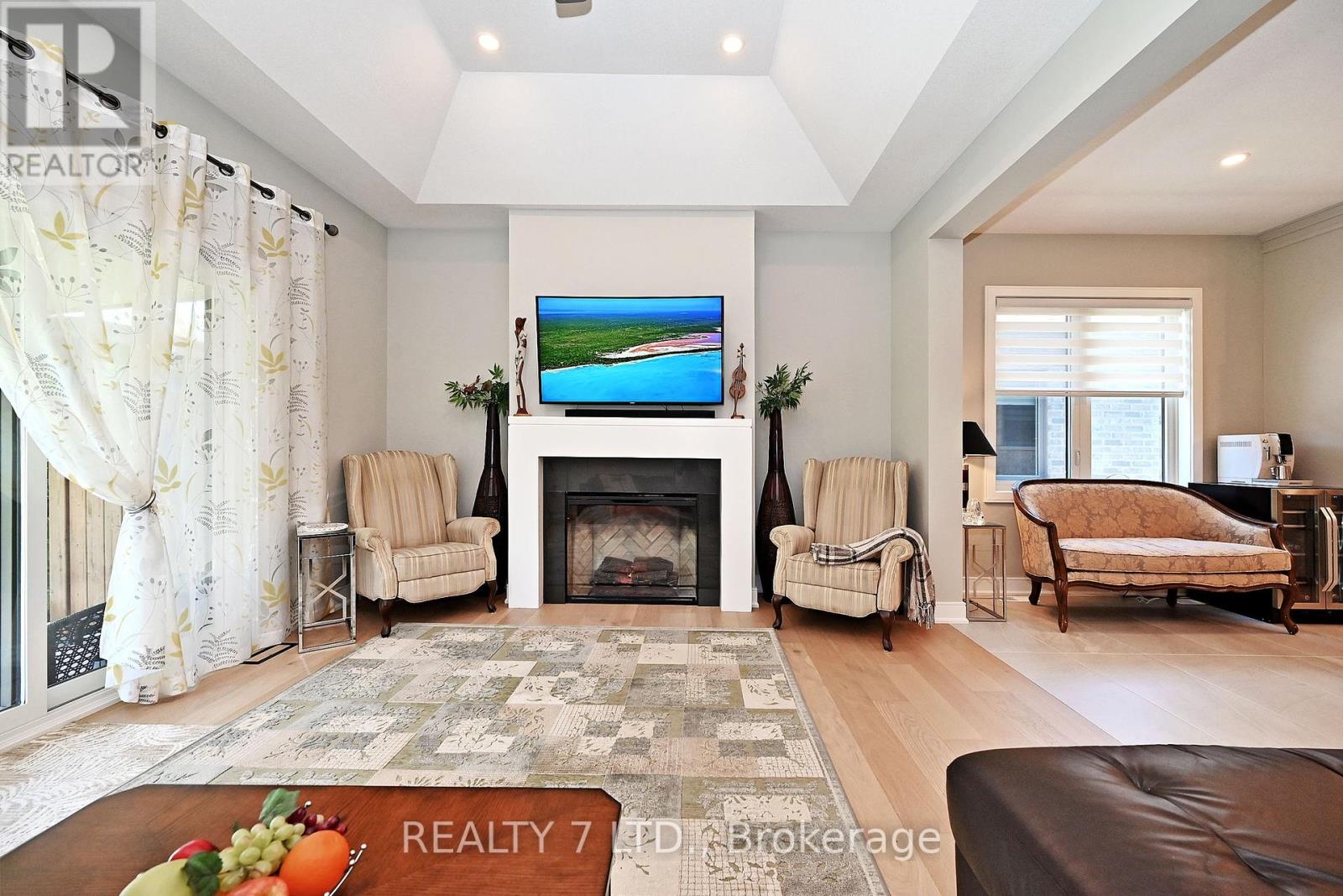 544 Old Course Trail, Welland, Ontario  L3B 0L8 - Photo 11 - X12150419