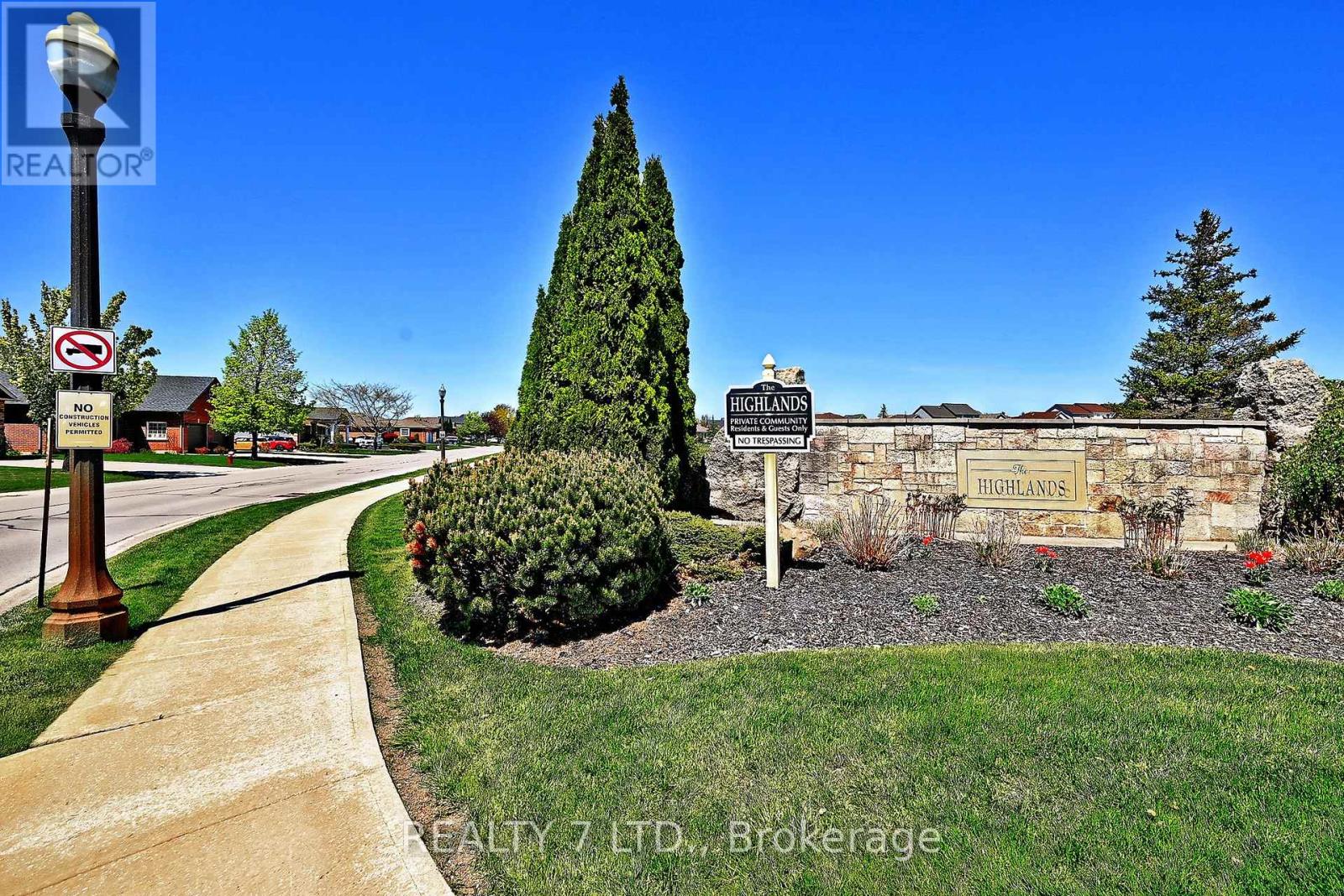 Property at 544 OLD COURSE TRAIL image 2