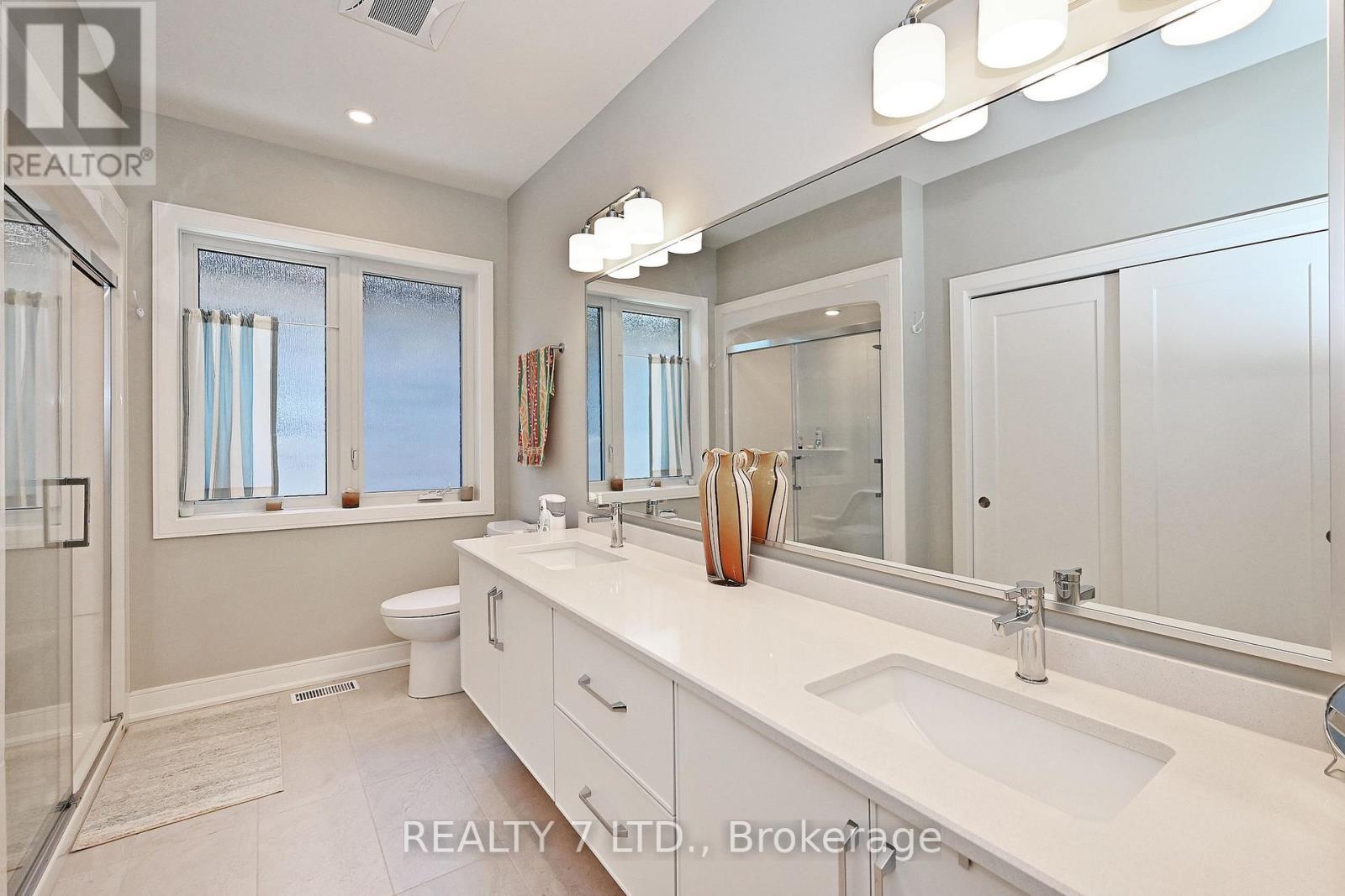 544 Old Course Trail, Welland, Ontario  L3B 0L8 - Photo 22 - X12150419