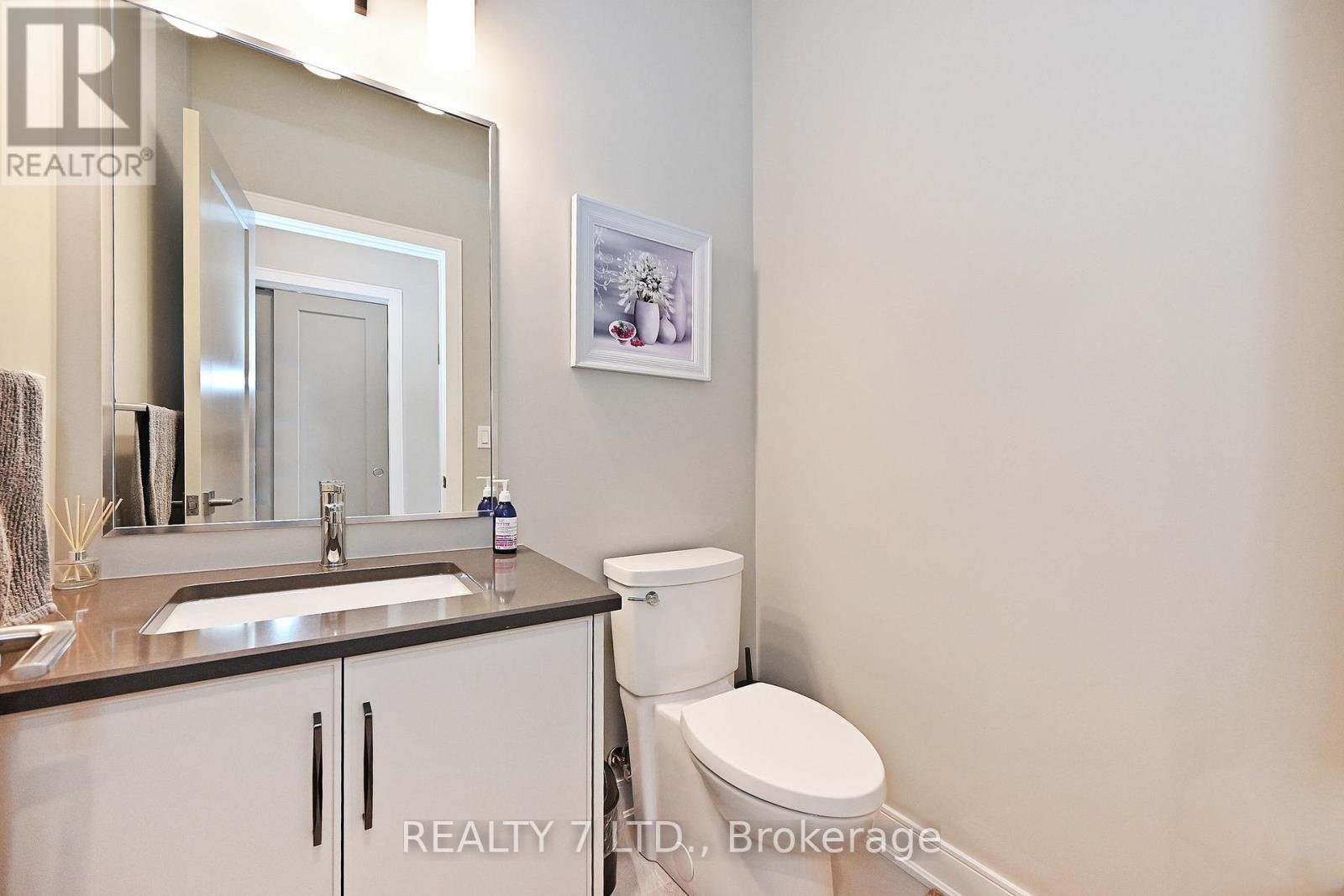 544 Old Course Trail, Welland, Ontario  L3B 0L8 - Photo 31 - X12150419