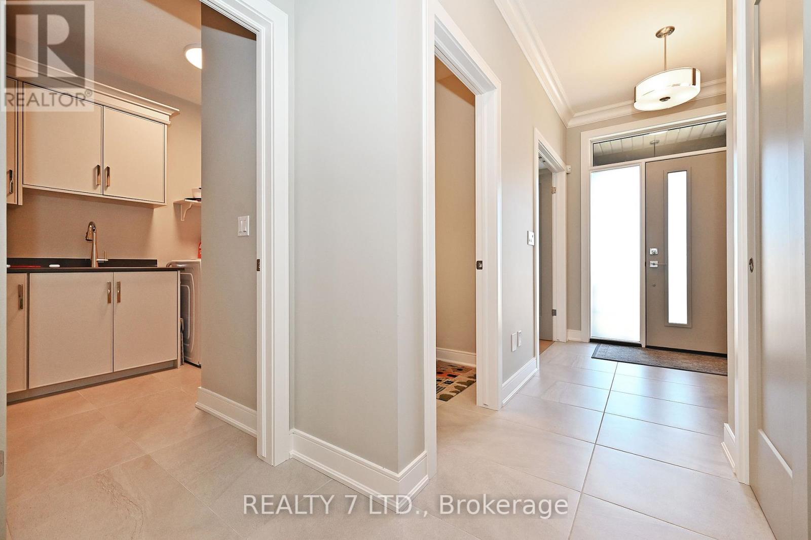 544 Old Course Trail, Welland, Ontario  L3B 0L8 - Photo 36 - X12150419
