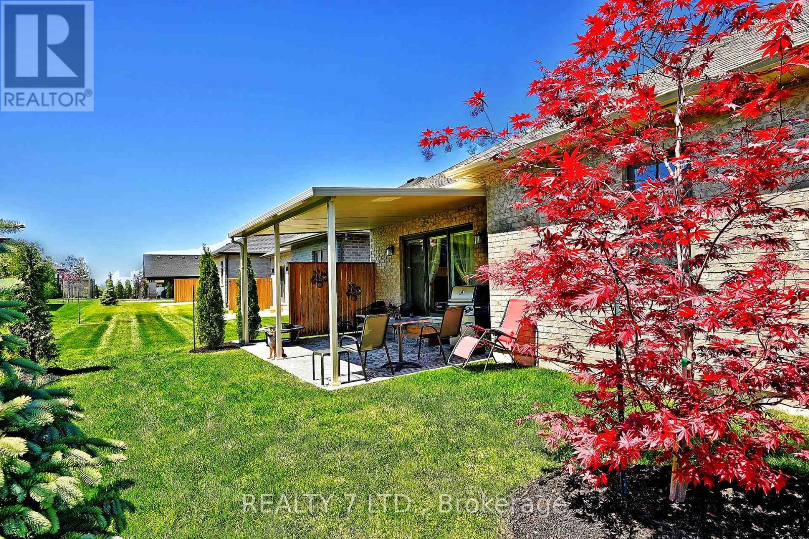 544 Old Course Trail, Welland, Ontario  L3B 0L8 - Photo 38 - X12150419