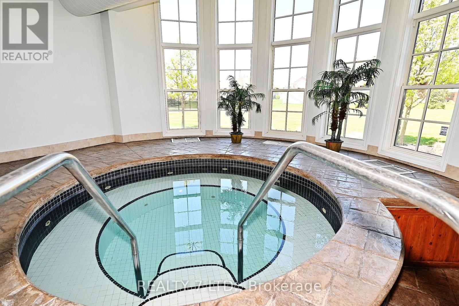 544 Old Course Trail, Welland, Ontario  L3B 0L8 - Photo 46 - X12150419