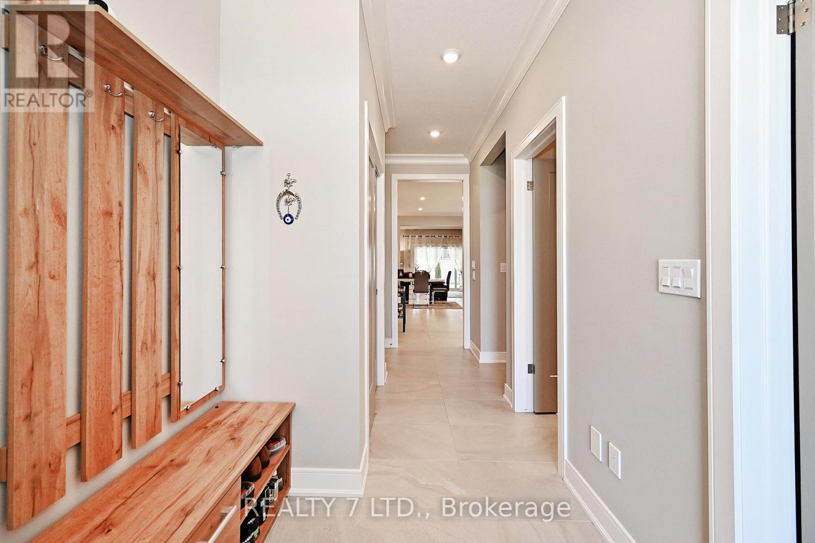 544 Old Course Trail, Welland, Ontario  L3B 0L8 - Photo 7 - X12150419