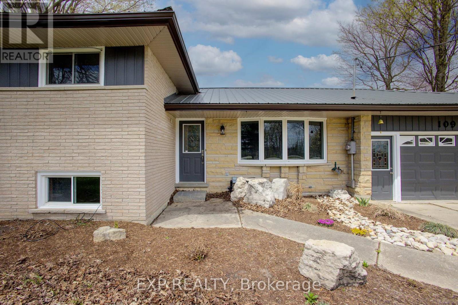 109 Mcgivern Street, Mapleton, Ontario  N0G 2K0 - Photo 5 - X12150445
