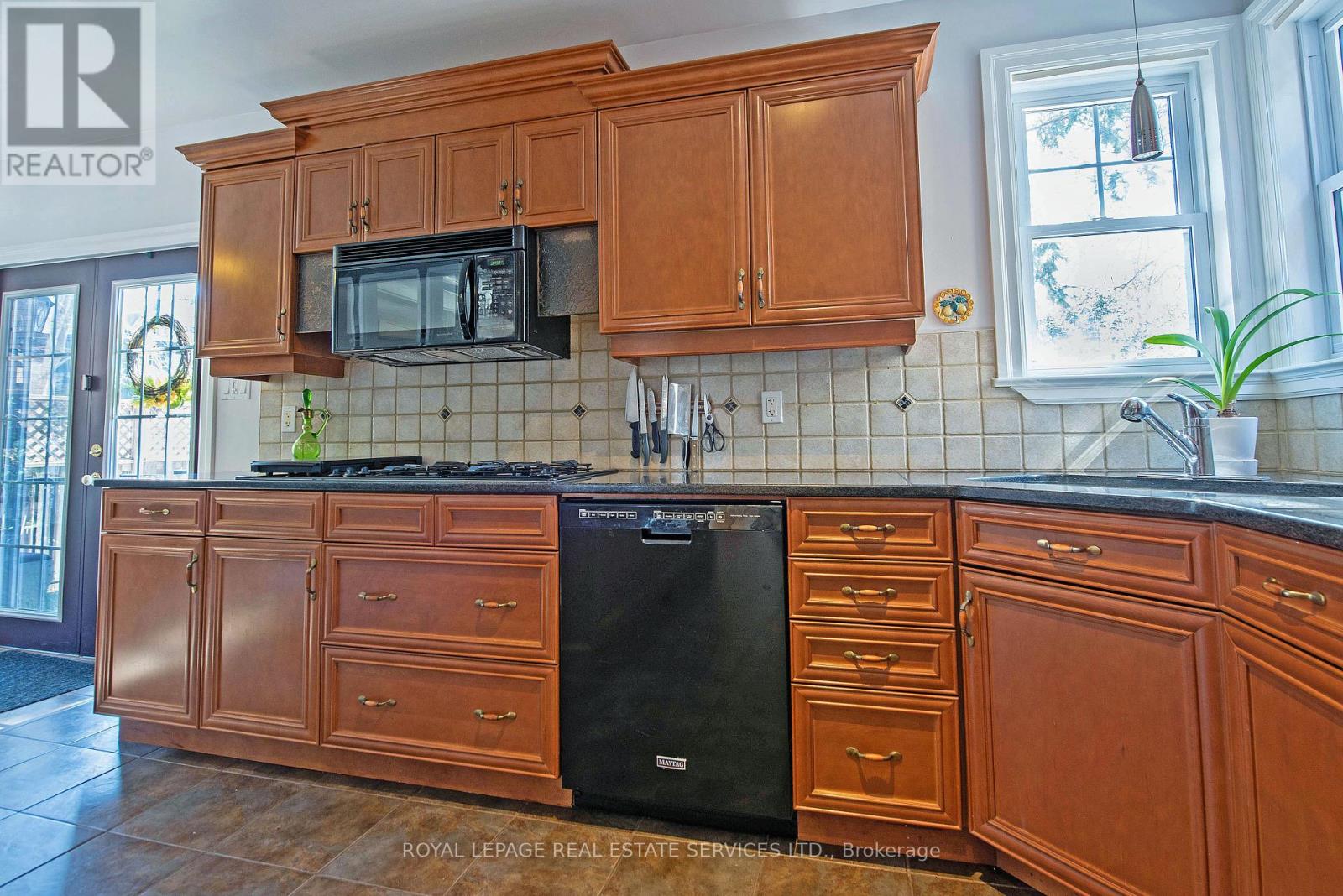 419 Princess Avenue, London East, Ontario  N6B 2B2 - Photo 15 - X12150529