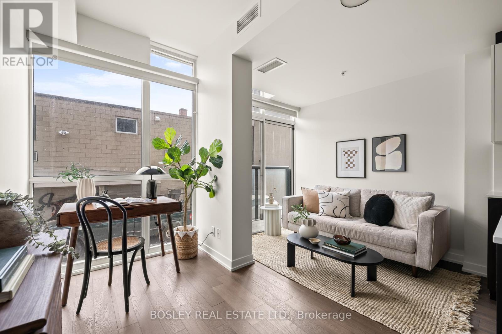 205 - 36 Howard Park Avenue, Toronto, Ontario  M6R 0A5 - Photo 11 - W12133049