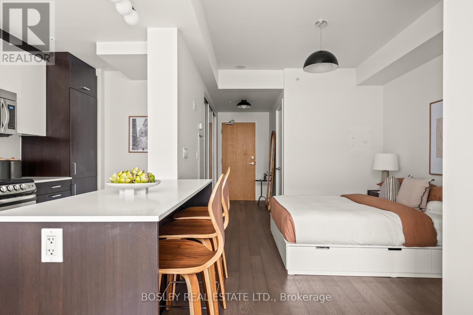 205 - 36 Howard Park Avenue, Toronto, Ontario  M6R 0A5 - Photo 15 - W12133049