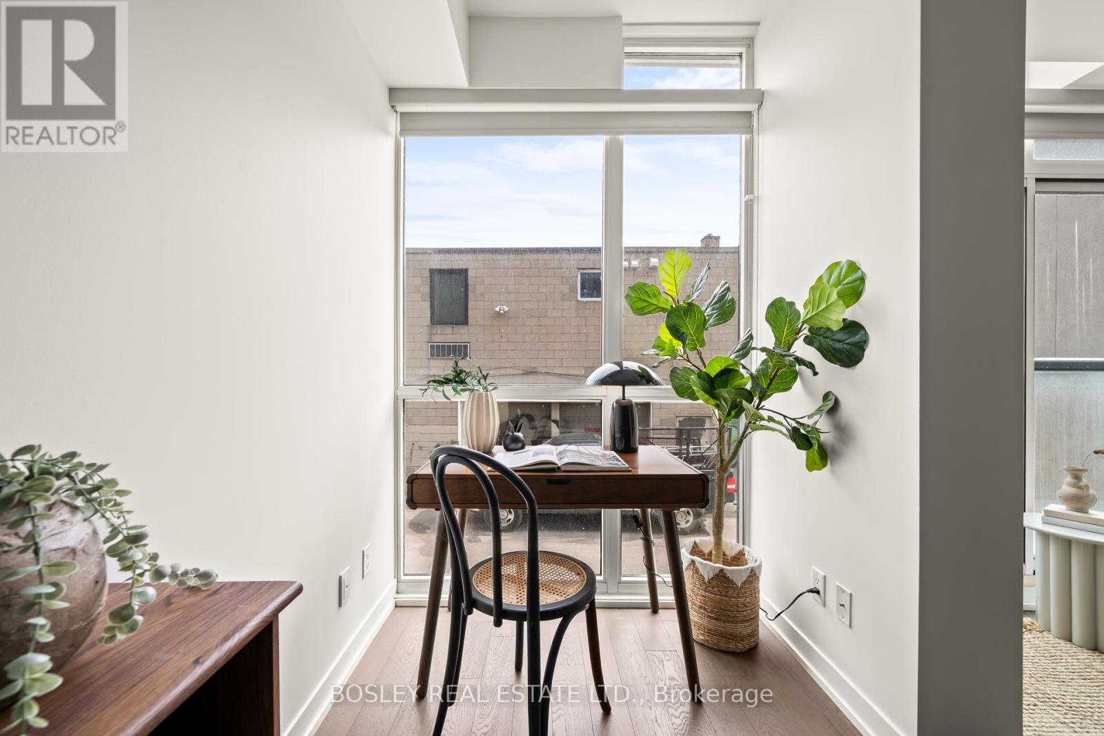205 - 36 Howard Park Avenue, Toronto, Ontario  M6R 0A5 - Photo 12 - W12133049