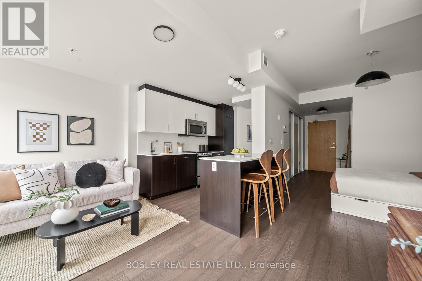 205 - 36 Howard Park Avenue, Toronto, Ontario  M6R 0A5 - Photo 14 - W12133049