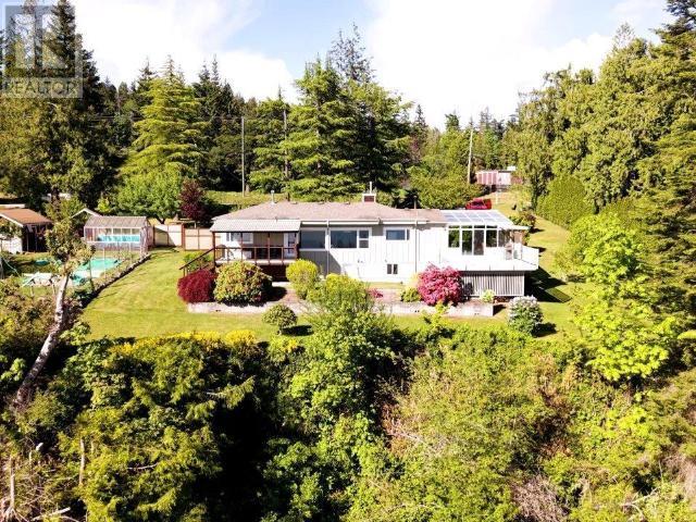 7457 Highway 101, Powell River, British Columbia   - Photo 1 - 18973