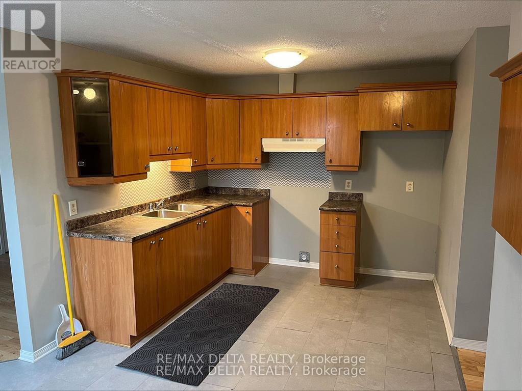 406 A-C , 596 A-C - 406-408 Telegraph Street, Alfred And Plantagenet, Ontario  K0B 1A0 - Photo 20 - X12150591