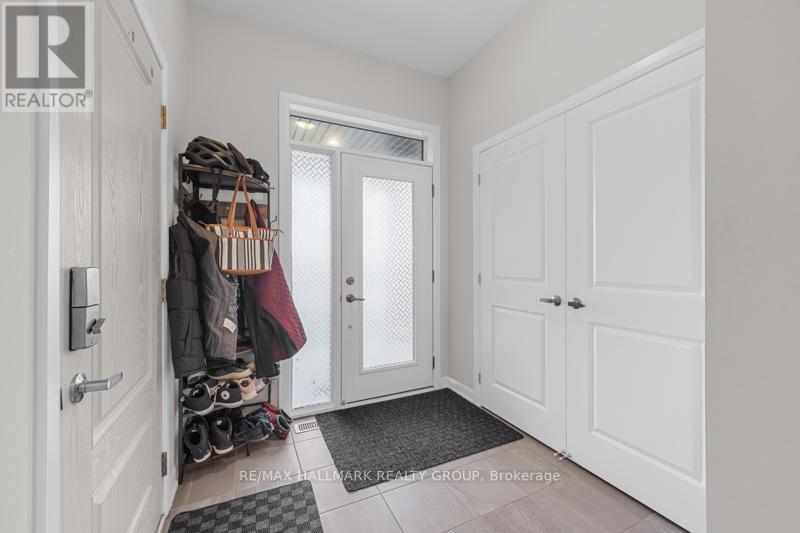45 Finglas Court, Ottawa, Ontario  K2J 6Y6 - Photo 4 - X12150653