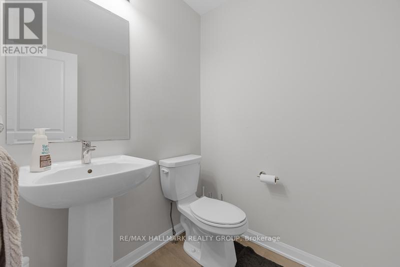 45 Finglas Court, Ottawa, Ontario  K2J 6Y6 - Photo 5 - X12150653