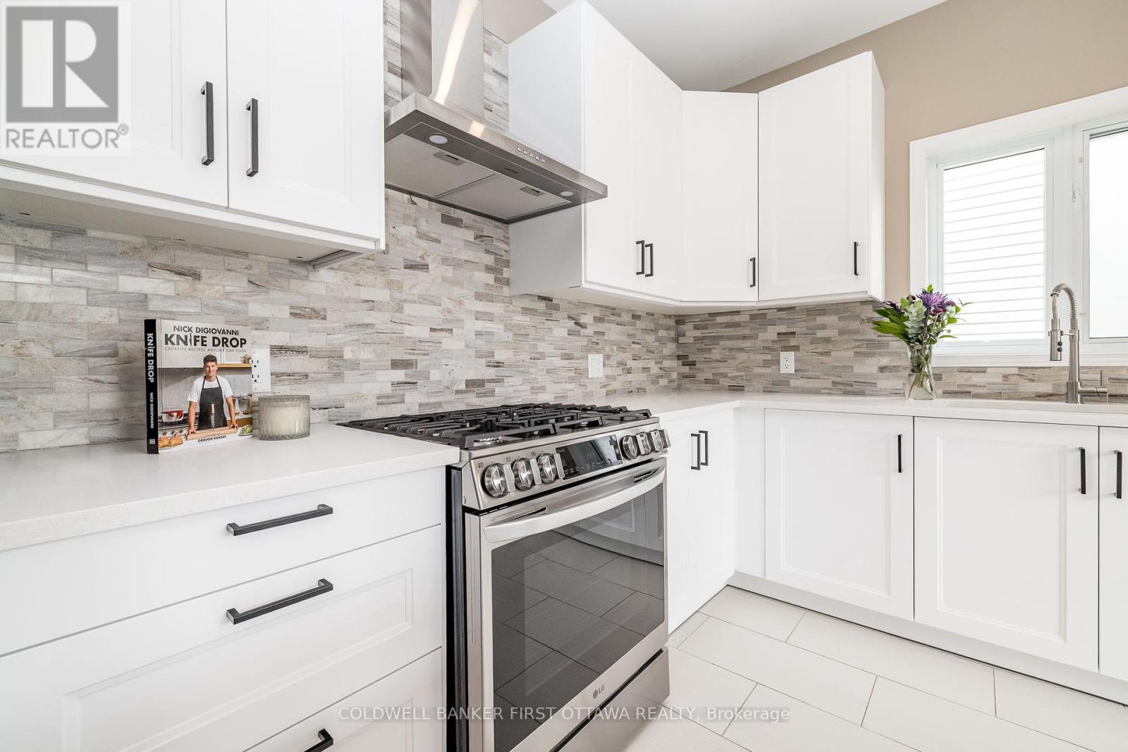 25 Nairn Street, Ottawa, Ontario  K2V 1B6 - Photo 21 - X12150670