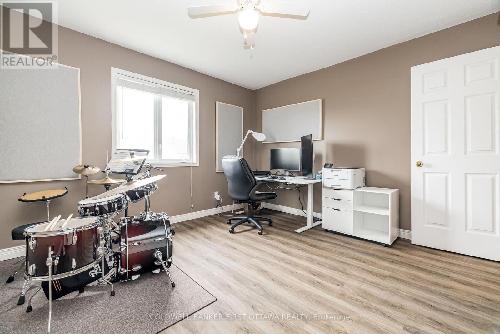 25 Nairn Street, Ottawa, Ontario  K2V 1B6 - Photo 36 - X12150670