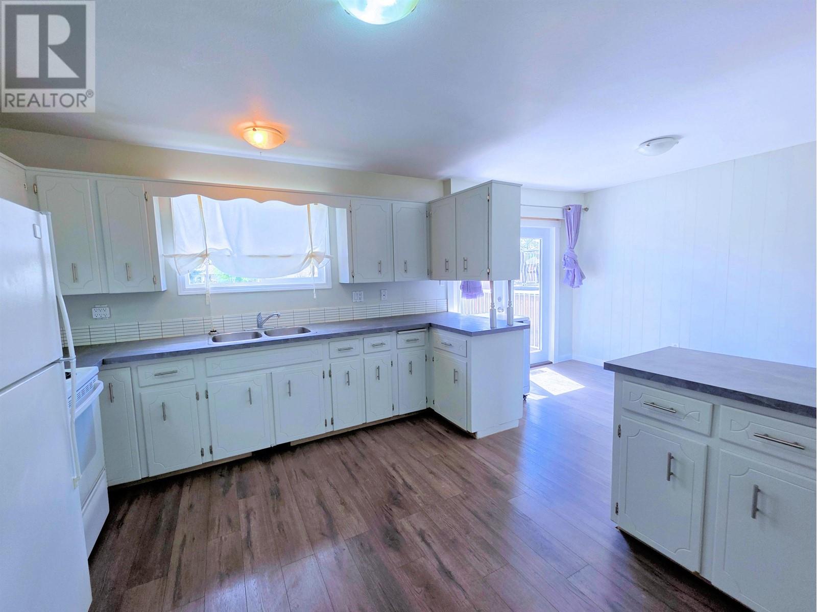Property at 4627 FREIMULLER AVENUE image 2
