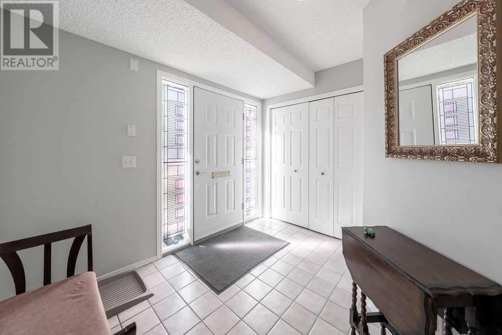 Property at 10942 26 Street SW image 3