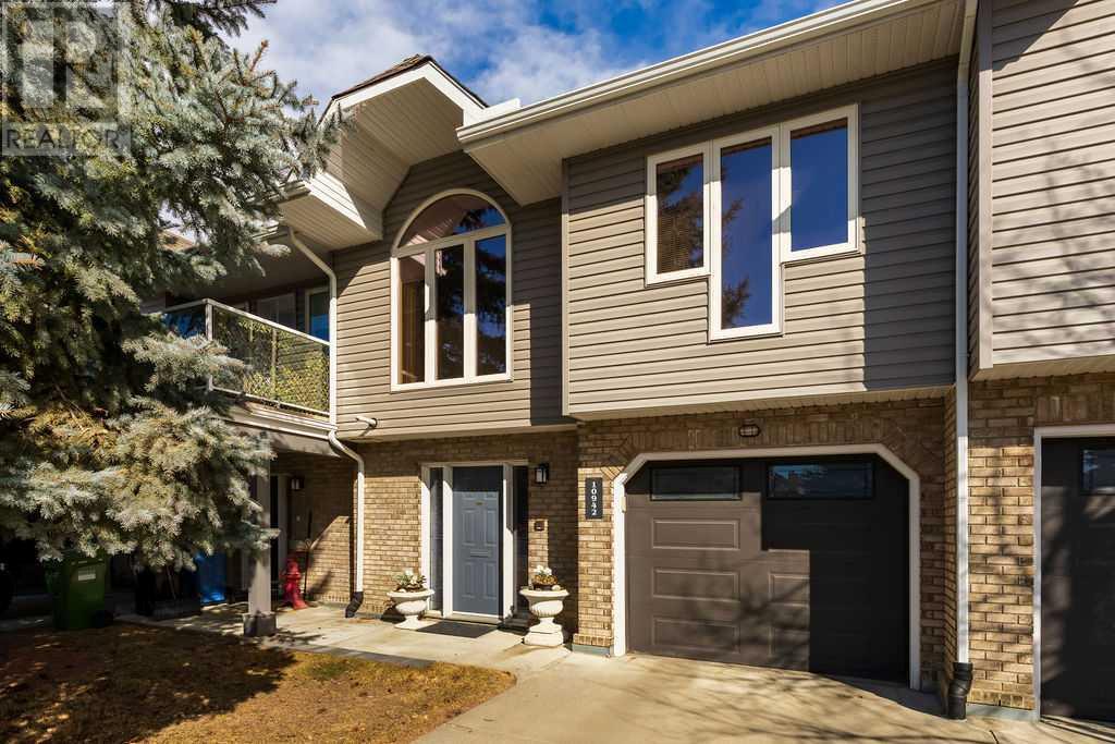 Property at 10942 26 Street SW image 2