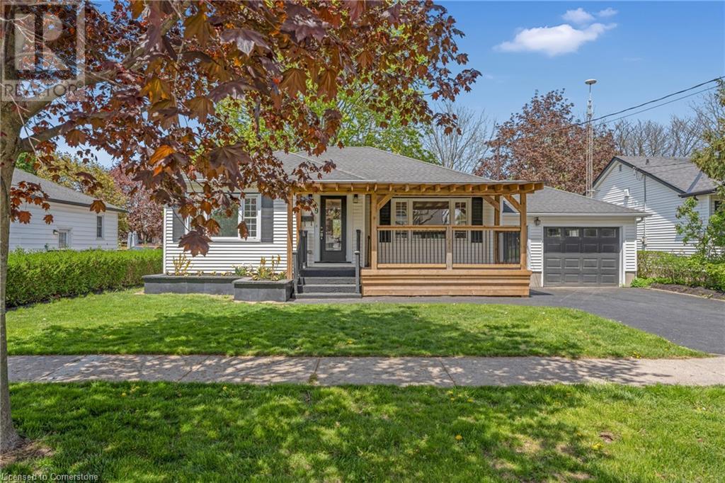 Property at 9 HEYWOOD Avenue image 2