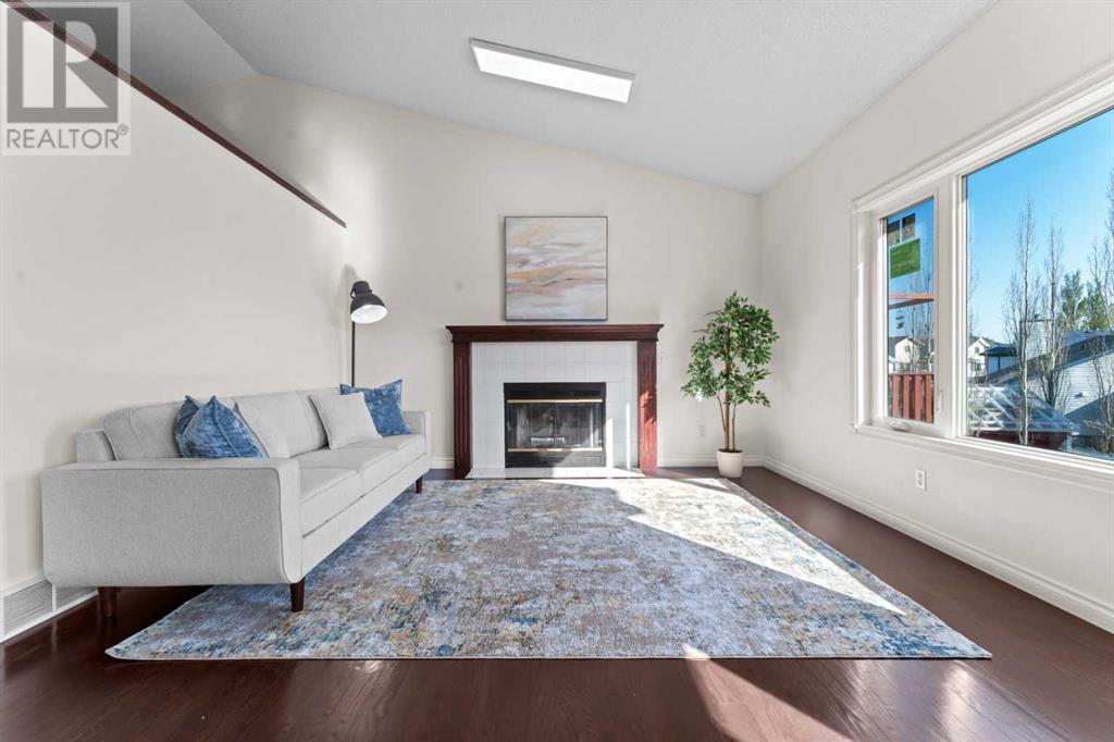 232 Hawkmount Close Nw, Calgary, Alberta  T3G 3Z4 - Photo 4 - A2217506