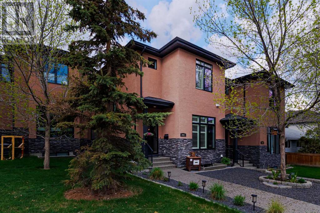 3017 26 Street Sw, Calgary, Alberta  T3E 2B3 - Photo 2 - A2221332