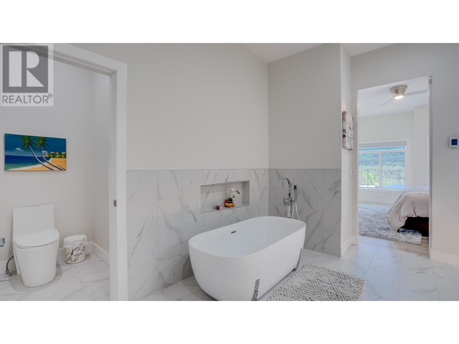 7141 Nakiska Drive, Vernon, British Columbia  V1B 3M5 - Photo 20 - 10347830