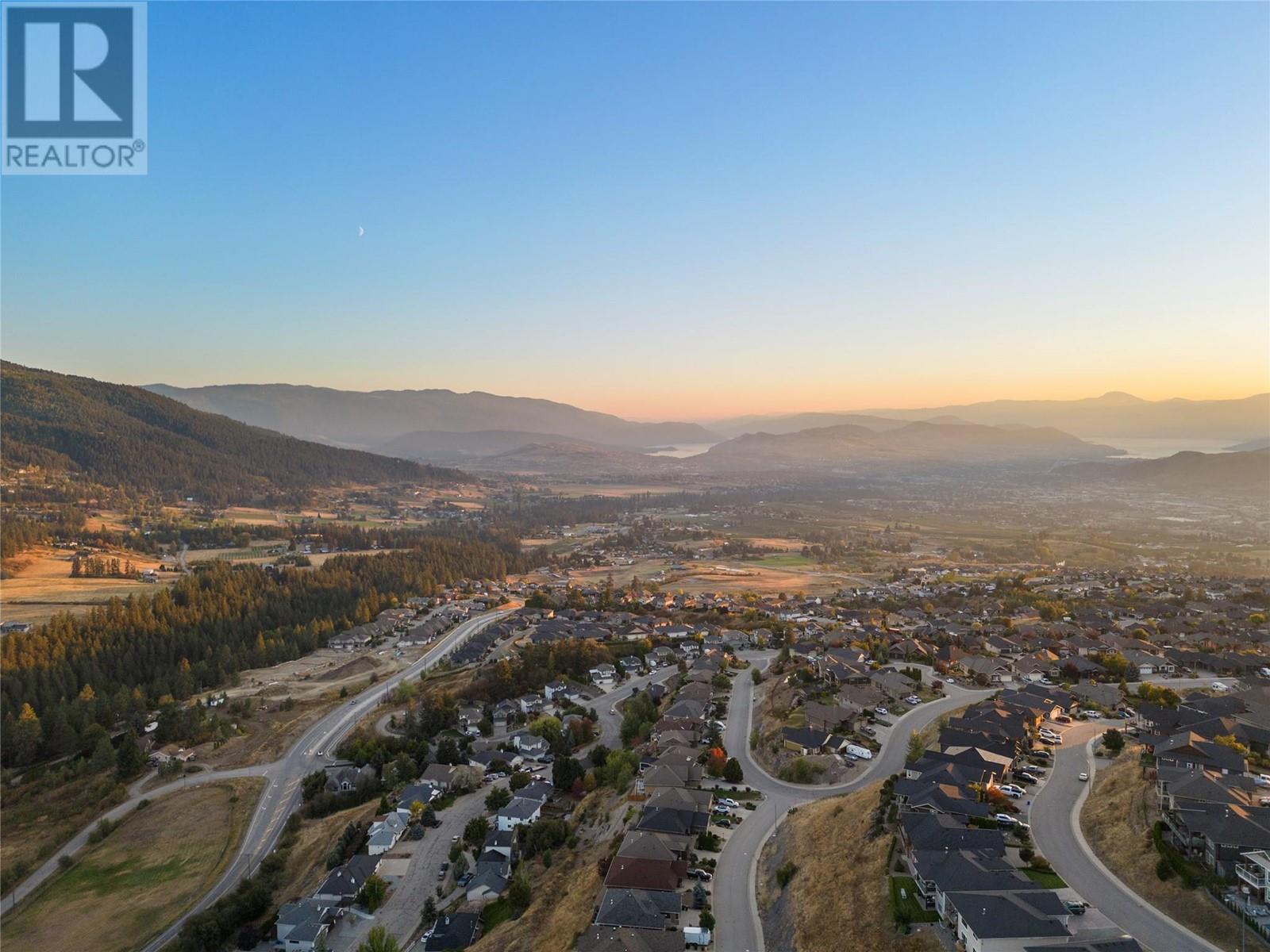 7141 Nakiska Drive, Vernon, British Columbia  V1B 3M5 - Photo 32 - 10347830