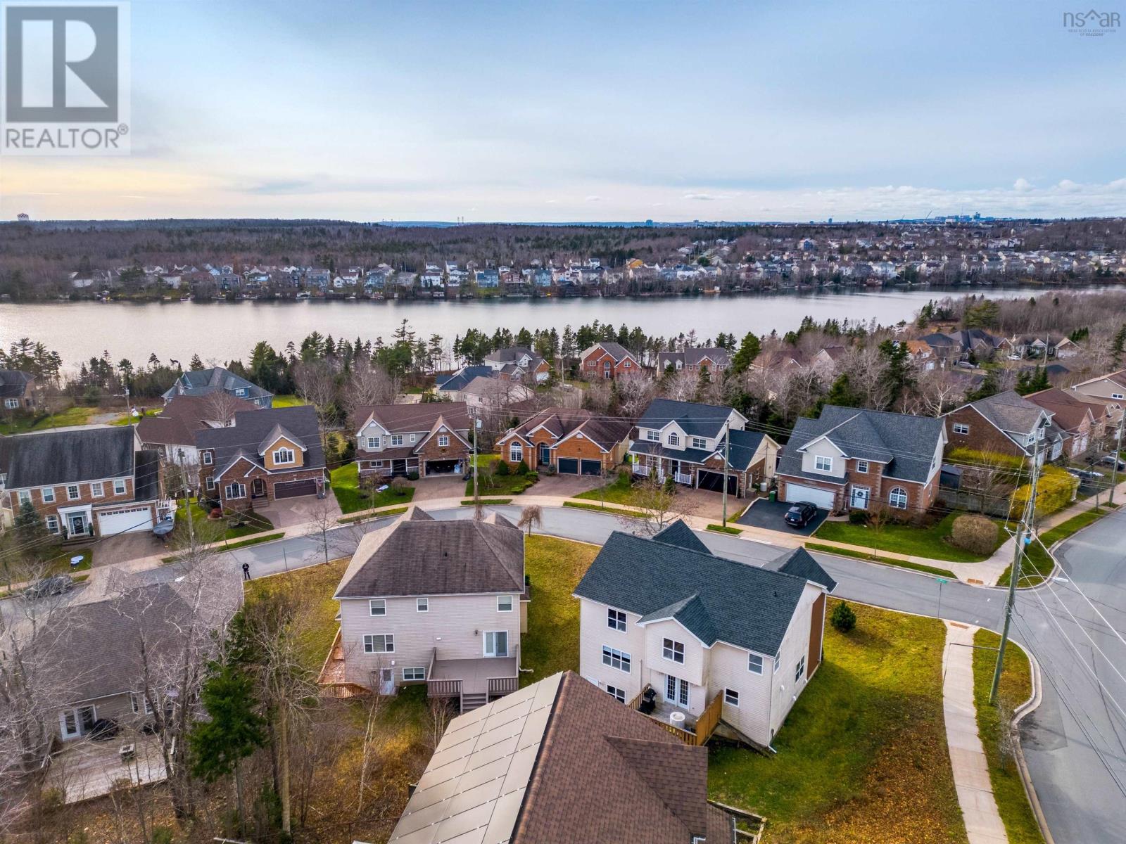 Property at 16 Bellbrook Crescent image 2